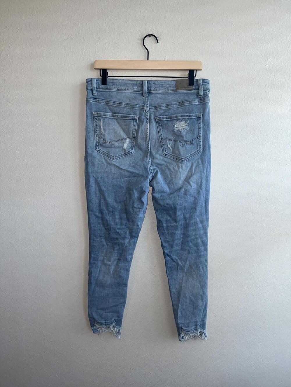 BKE Parker Universal High Rise Ankle Skinny Jeans Size 30 Distressed Denim - Picture 5 of 7